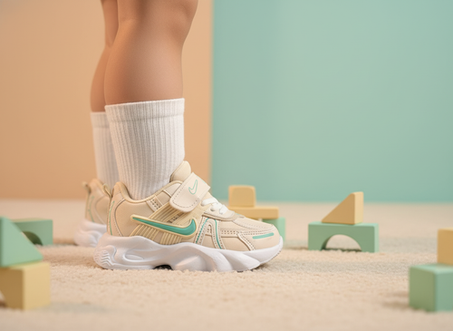 کتونی ورزشی مدل یونیک